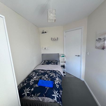 Excel Single Room - 5Mins To Excel & 10Mins To Canary Wharf Лондон Экстерьер фото